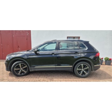 Volkswagen Tiguan  SUV 2017,  2.0 diesel - Na sprzedaż za 66 800 zł - Paproć - zdjęcie 4