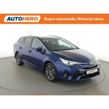 Toyota Avensis  Kombi 2015,  1.8 benzyna, automat - Na sprzedaż za 52 300 zł - Warszawa - zdjęcie 10
