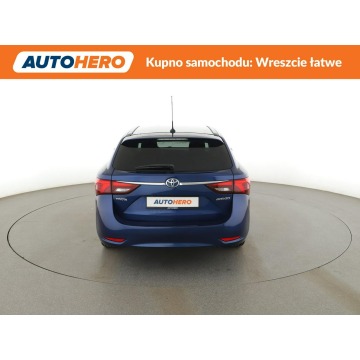 Toyota Avensis  Kombi 2015,  1.8 benzyna, automat - Na sprzedaż za 52 300 zł - Warszawa - zdjęcie 6