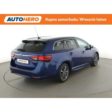 Toyota Avensis  Kombi 2015,  1.8 benzyna, automat - Na sprzedaż za 52 300 zł - Warszawa - zdjęcie 7