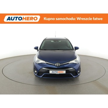 Toyota Avensis  Kombi 2015,  1.8 benzyna, automat - Na sprzedaż za 52 300 zł - Warszawa - zdjęcie 11