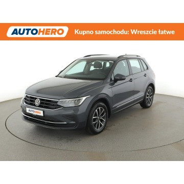 Volkswagen Tiguan - DSG navi klima auto grzane fotele LED kamera i czujniki parkowania
