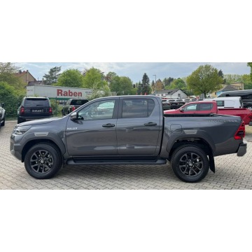 Toyota Hilux  SUV 2026,  2.8 hybryda, automat - Na sprzedaż za 228 641 zł - Szczecinek - zdjęcie 2