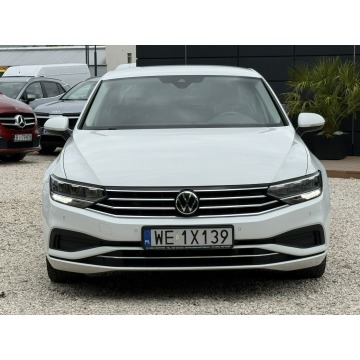 Volkswagen Passat  Sedan/Limuzyna 2020,  2.0 diesel, automat - Na sprzedaż za 72 800 zł - Pęcice - zdjęcie 9