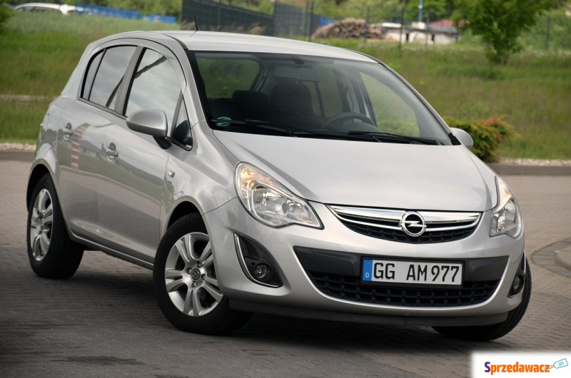 Opel Corsa  Hatchback 2011,  1.4 benzyna - Na sprzedaż za 15 900 zł - Ostrów Mazowiecka