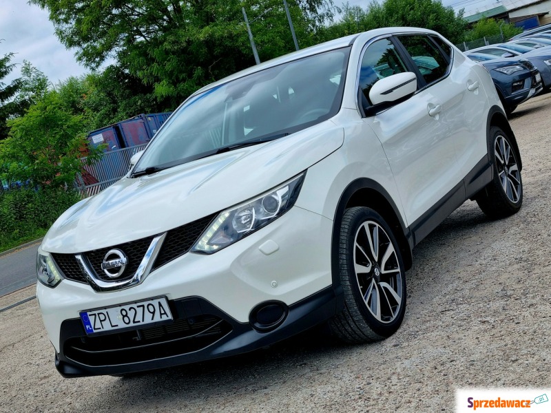 Nissan Qashqai  SUV 2015,  1.2 benzyna - Na sprzedaż za 33 900 zł - Szczecin