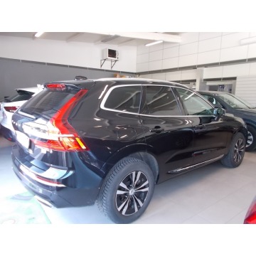 Volvo XC60  SUV 2021 benzyna - Na sprzedaż za 137 500 zł - Dębica - zdjęcie 5