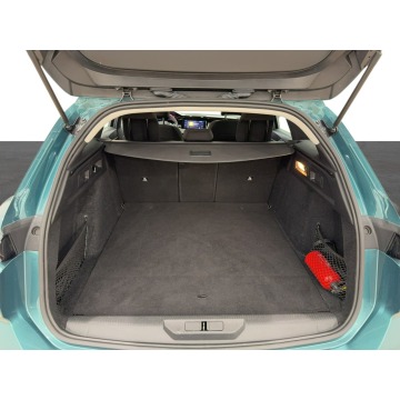 Peugeot 308  Kombi 2022,  1.6 hybryda, automat - Na sprzedaż za 83 900 zł - Warszawa - zdjęcie 11