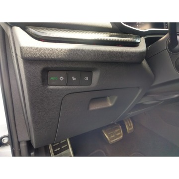 Skoda Octavia  Liftback 2024,  1.5 benzyna, automat - Na sprzedaż za 122 900 zł - Tychy - zdjęcie 11