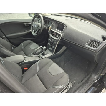 Volvo V40  Hatchback 2015,  2.0 diesel - Na sprzedaż za 36 700 zł - Drelów - zdjęcie 8