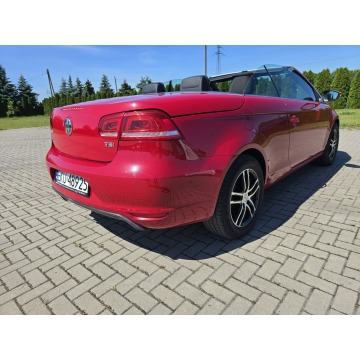 Volkswagen Eos  Kabriolet 2011,  1.4 benzyna - Na sprzedaż za 22 900 zł - Kutno - zdjęcie 12