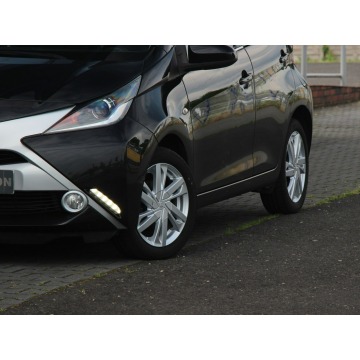 Toyota Aygo  Hatchback 2017,  1.0 benzyna - Na sprzedaż za 19 990 zł - Mysłowice - zdjęcie 5