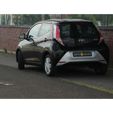 Toyota Aygo  Hatchback 2017,  1.0 benzyna - Na sprzedaż za 19 990 zł - Mysłowice - zdjęcie 2