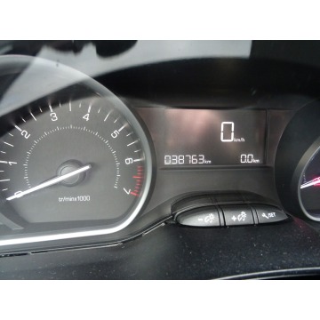 Peugeot 208  Hatchback 2016,  1.2 benzyna - Na sprzedaż za 28 900 zł - Łódź - zdjęcie 10