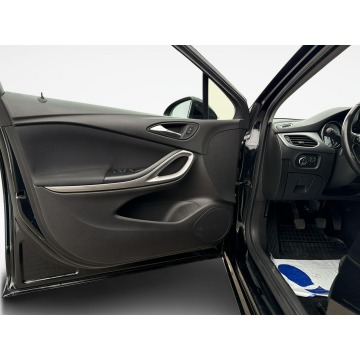 Opel Astra  Kombi 2018,  1.6 diesel - Na sprzedaż za 29 900 zł - Warszawa - zdjęcie 10
