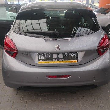 Peugeot 208  Hatchback 2019,  1.2 benzyna - Na sprzedaż za 26 700 zł - Mysłowice - zdjęcie 8