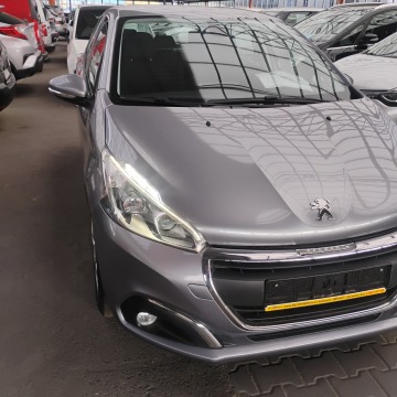 Peugeot 208  Hatchback 2019,  1.2 benzyna - Na sprzedaż za 26 700 zł - Mysłowice - zdjęcie 3