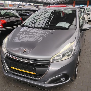 Peugeot 208  Hatchback 2019,  1.2 benzyna - Na sprzedaż za 26 700 zł - Mysłowice - zdjęcie 4