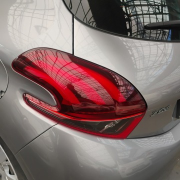 Peugeot 208  Hatchback 2019,  1.2 benzyna - Na sprzedaż za 26 700 zł - Mysłowice - zdjęcie 9