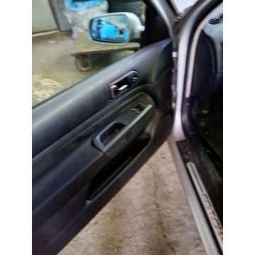 Volkswagen Golf  Hatchback 2000,  1.4 benzyna - Na sprzedaż za 1 300,00 zł - Wrocław - zdjęcie 10