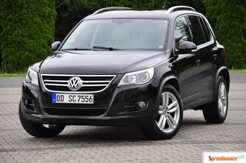 Volkswagen Tiguan  SUV 2011,  2.0 benzyna - Na sprzedaż za 35 900 zł - Ostrów Mazowiecka
