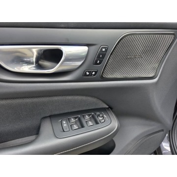 Volvo S60  Sedan/Limuzyna 2024,  2.0 hybryda, automat - Na sprzedaż za 169 900 zł - Warszawa - zdjęcie 5
