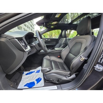 Volvo S60  Sedan/Limuzyna 2024,  2.0 hybryda, automat - Na sprzedaż za 169 900 zł - Warszawa - zdjęcie 4