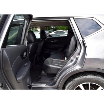 Nissan X-Trail  Terenowy 2015,  1.6 diesel, automat - Na sprzedaż za 39 900 zł - Warszawa - zdjęcie 6