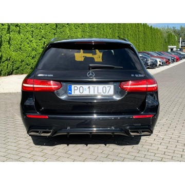 Mercedes - Benz E-klasa  Kombi 2019,  4.0 benzyna, automat - Na sprzedaż za 220 000 zł - Baranowo - zdjęcie 6