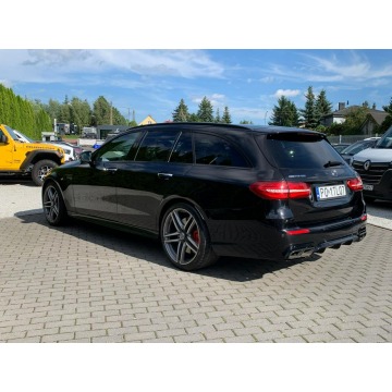 Mercedes - Benz E-klasa  Kombi 2019,  4.0 benzyna, automat - Na sprzedaż za 220 000 zł - Baranowo - zdjęcie 7