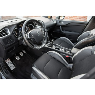 Citroen DS4  Hatchback 2015,  1.6 diesel - Na sprzedaż za 27 700 zł - Zwoleń - zdjęcie 6