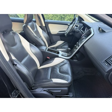 Volvo   SUV 2010,  2.4 diesel, automat - Na sprzedaż za 43 900 zł - Chlewice - zdjęcie 7