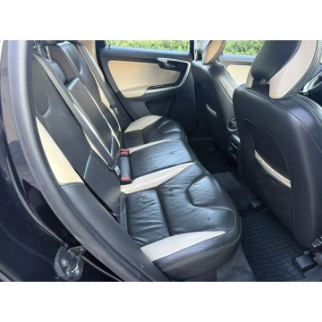 Volvo   SUV 2010,  2.4 diesel, automat - Na sprzedaż za 43 900 zł - Chlewice - zdjęcie 8