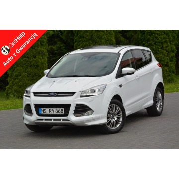 Ford Kuga - Individual 4WD Skóry Panorama Radar Ledy Navi Tablet Kamera El.klapa