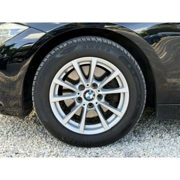 BMW Seria 3  Kombi 2017,  2.0 diesel, automat - Na sprzedaż za 39 800 zł - Pęcice - zdjęcie 10