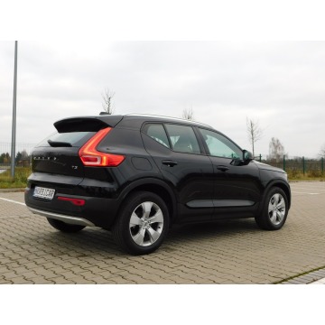 Volvo   SUV 2022,  1.5 benzyna, automat - Na sprzedaż za 84 444 zł - Żyrardów - zdjęcie 4