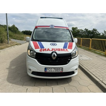 Renault Trafic 2016 Karetka Ambulans Zarejest... - Pojazdy specjalistyczne - Gostyń - zdjęcie 2