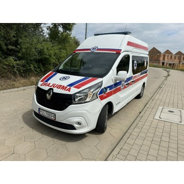 Renault Trafic 2016 Karetka Ambulans Zarejest... - Pojazdy specjalistyczne - Gostyń - zdjęcie 3