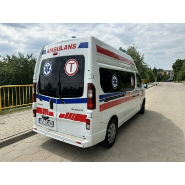 Renault Trafic 2016 Karetka Ambulans Zarejest... - Pojazdy specjalistyczne - Gostyń - zdjęcie 6