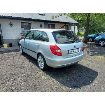 Skoda Fabia  Kombi 2011,  1.6 diesel - Na sprzedaż za 5 200,00 zł - Tarnów - zdjęcie 3