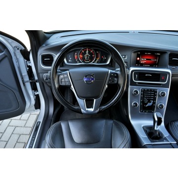 Volvo V60  Kombi 2017,  2.0 diesel - Na sprzedaż za 37 900 zł - Płock - zdjęcie 7