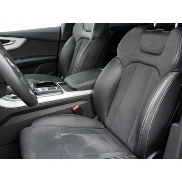 Audi Q8  SUV 2023,  3.0 diesel, automat - Na sprzedaż za 284 850 zł - Gdynia - zdjęcie 11