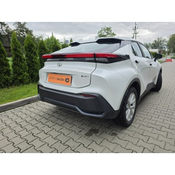 Toyota C-HR  SUV 2024,  1.8 hybryda, automat - Na sprzedaż za 99 999 zł - Balice - zdjęcie 8