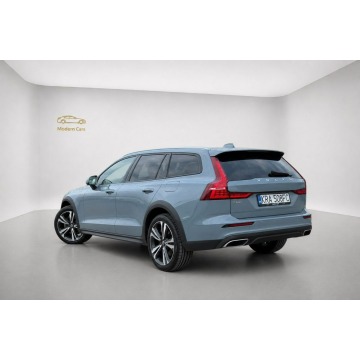 Volvo V60  Kombi 2022,  2.0 benzyna, automat - Na sprzedaż za 169 900 zł - Pozowice - zdjęcie 7