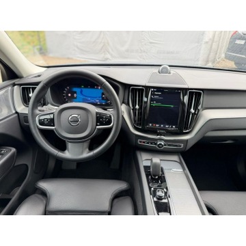 Volvo   SUV 2023,  2.0 benzyna, automat - Na sprzedaż za 184 900 zł - Pozowice - zdjęcie 11