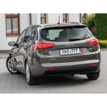 Kia Ceed  Kombi 2015,  1.6 diesel - Na sprzedaż za 24 700 zł - Zwoleń - zdjęcie 2