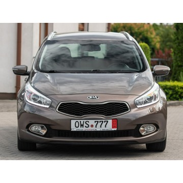 Kia Ceed  Kombi 2015,  1.6 diesel - Na sprzedaż za 24 700 zł - Zwoleń - zdjęcie 10