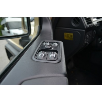 Mercedes - Benz G-klasa  Terenowy 2002,  5.0 benzyna, automat - Na sprzedaż za 166 900 zł - Częstochowa - zdjęcie 5