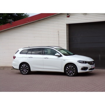 Fiat Tipo  Kombi 2019,  1.6 diesel, automat - Na sprzedaż za 37 790 zł - Mikołów - zdjęcie 3