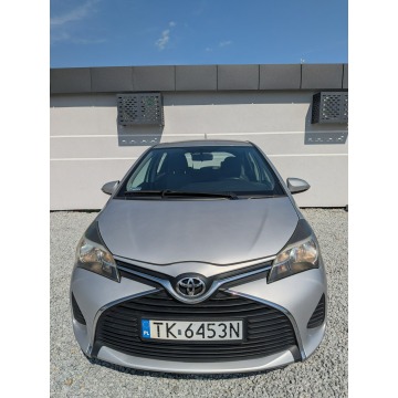 Toyota Yaris  Hatchback 2015,  1.0 benzyna - Na sprzedaż za 25 500 zł - Miękinia - zdjęcie 2